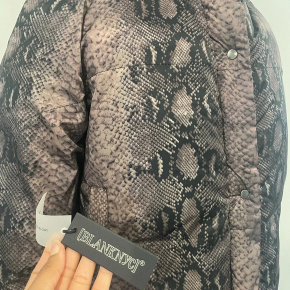 NWT Blank NYC Reversible (purple snake print/black) puffer coat XS - Picture 4 of 9